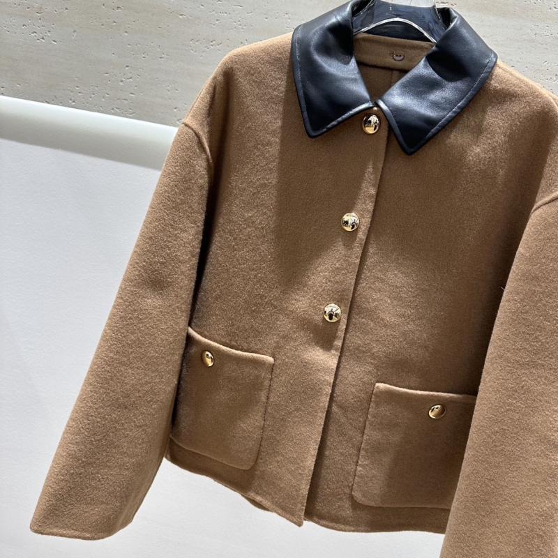 Ce1i*e outwears